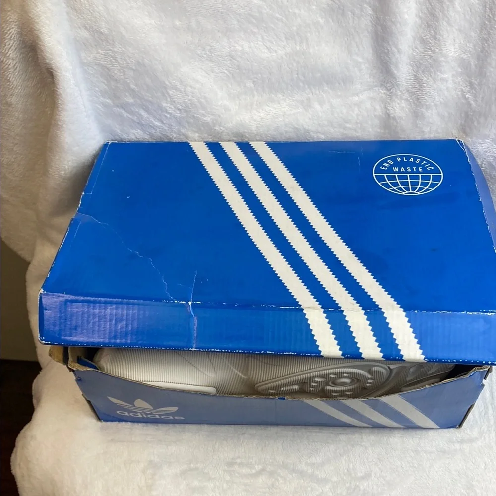 Adidas Kids White Chunky Sneakers FZ5638 Cloud White Dove Grey Size 4.5 NWT